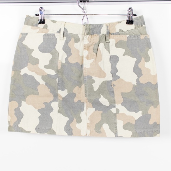 Old Navy Y2K Camouflage Mini Skirt - Picture 1 of 7
